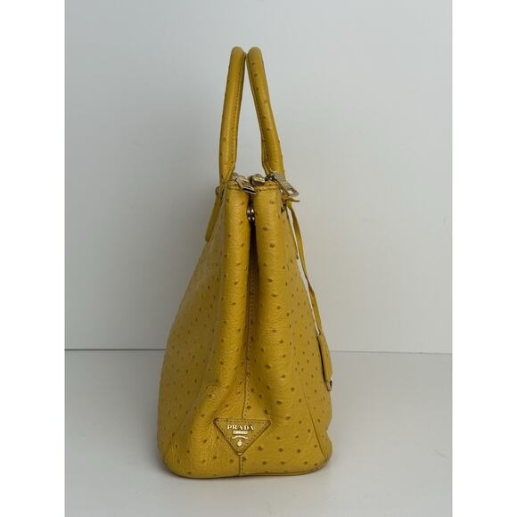 Prada Struzzo Lux Medium Galleria Double-Zip Tote in Mustard Yellow Ostrich Leat - Picture 3 of 16